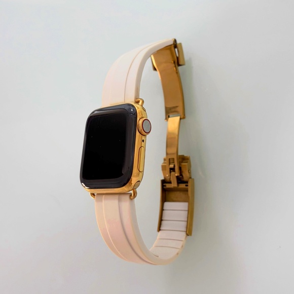 APPLE WATCH 6 40mm 24K GOLD PLATED w/ROLEX BAND ($1500 MSRP) - Picture 2 of 7